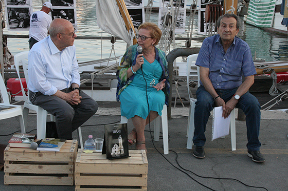 È arrivato un veliero carico di ...